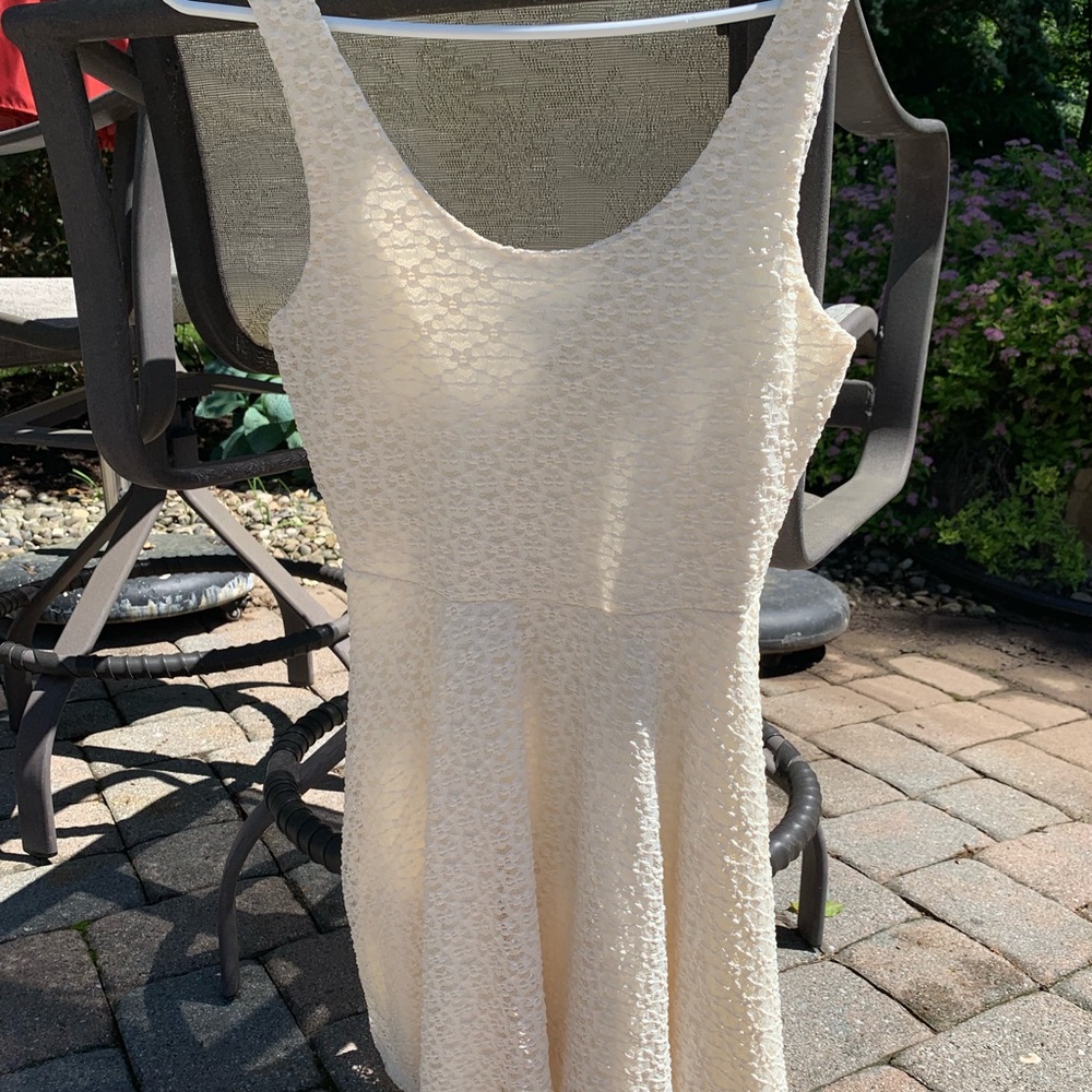 AQUA — ivory lacy A-line dress